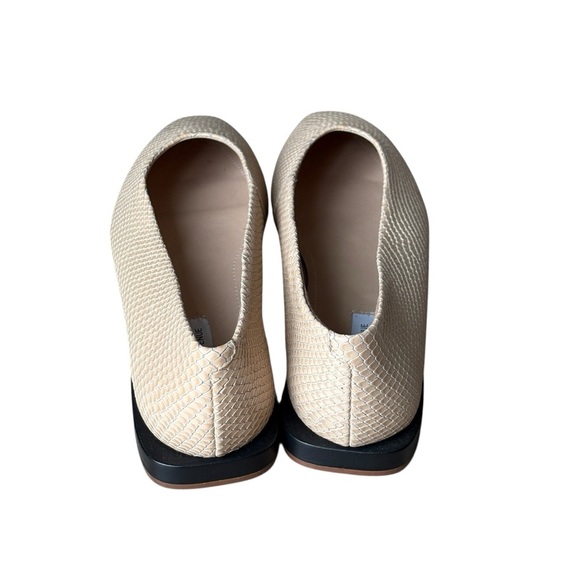 Saks Fifth Avenue Snakeskin Embossed Leather Flats Beige Shoes Size 8.5 - Picture 8 of 11